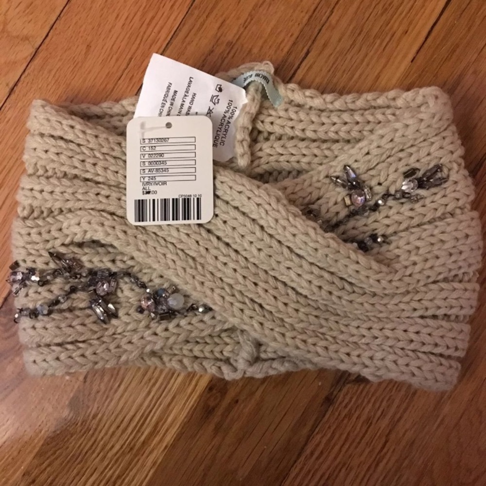 Cozy & cute headband